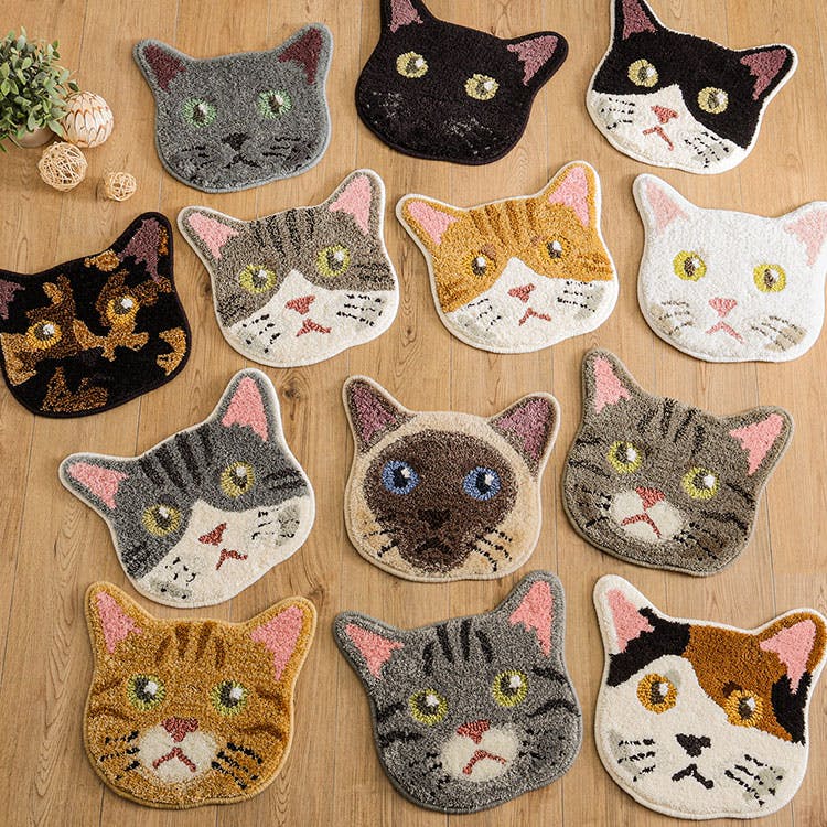 ネコ 好きに嬉しい 猫 顔 マット【猫の種類：サビ】／ チェアマット