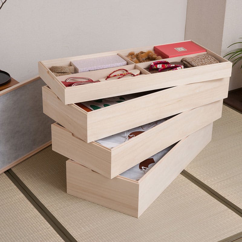 【桐心】きごころシリーズ  隠しキャスター付きスタッキング式桐衣装箱4段  高級桐ケース桐衣装箱  桐の衣装ケース チェスト 押入れ クローゼット 和ダンス 和タンス 和箪笥 着物 日本製 引き出し 着物収納 桐たんす 収納ケース 押し入れ 着物入れ 整理タンス 衣装タンス