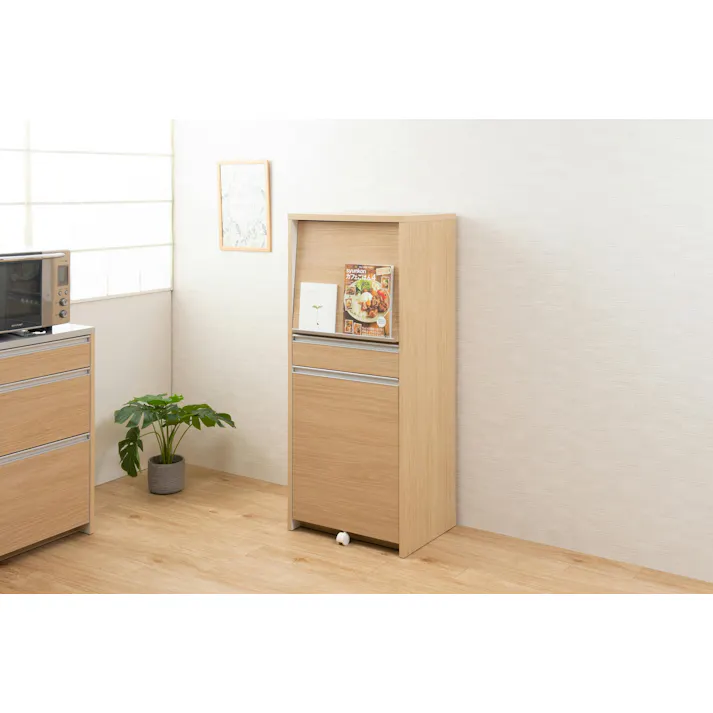 【MOCA】目隠幅57.5 レンジボード ミドルタイプ ナチュラル 日本製 完成品 国産 スライド レンジボード 家電収納 レンジ台 北欧 ペール 2分別 ゴミ箱 ダストボックス コンセント付き