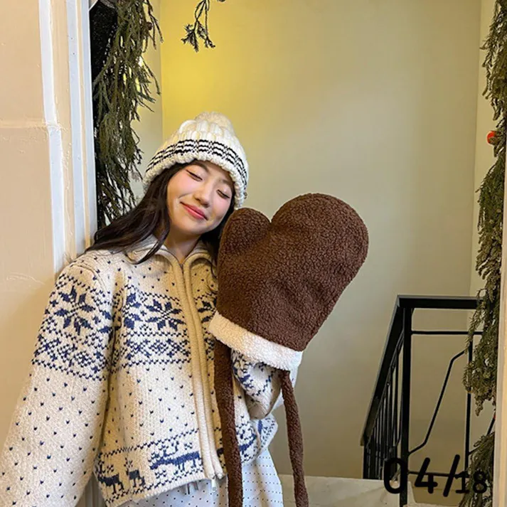 クリスマスバッグ かわいい 赤い手袋 大容量 ショルダーバッグ レデース 漫画 ぬいぐるみ ふわふわ もこもこ 秋冬 パーティー用