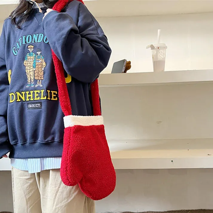 クリスマスバッグ かわいい 赤い手袋 大容量 ショルダーバッグ レデース 漫画 ぬいぐるみ ふわふわ もこもこ 秋冬 パーティー用