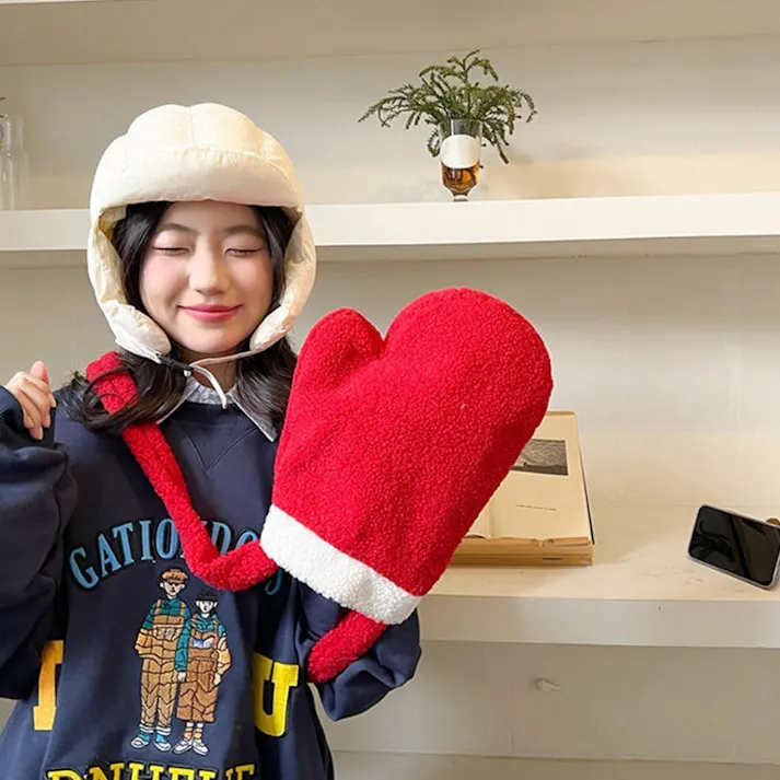 クリスマスバッグ かわいい 赤い手袋 大容量 ショルダーバッグ レデース 漫画 ぬいぐるみ ふわふわ もこもこ 秋冬 パーティー用