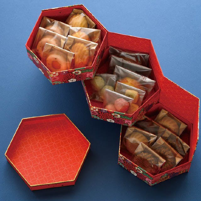 ヘッズ ギフトボックス W197×D172×H182mm 赤 4個 和風六角三段貼箱 和