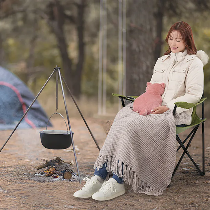 【ふわふわにゃんこ湯たんぽ グレージュ お得な2個セット】 ちあふる ネコ型 ソフト 湯たんぽ 電気不要 手洗い可 フック付 省エネ 防寒 アウトドア JAN:4571414696357