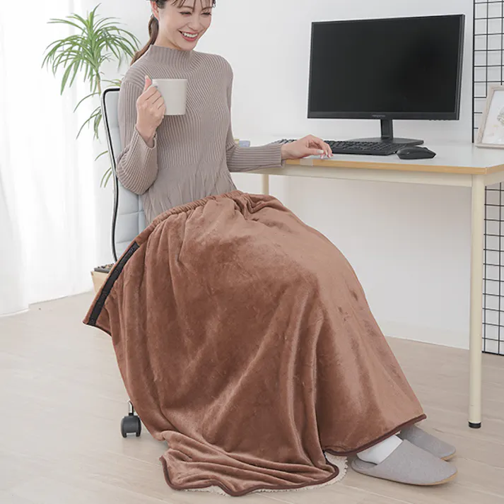 【HOTαアルミ入り腰巻きブランケット ブラウン&ピンク 約140×90cm お得な2枚セット(各色1枚)】 ちあふる 吸湿発熱 アルミ反射 3WAY ひざ掛け/腰巻/ポンチョ スナップ調整 JAN:4571414696265/4571414696272