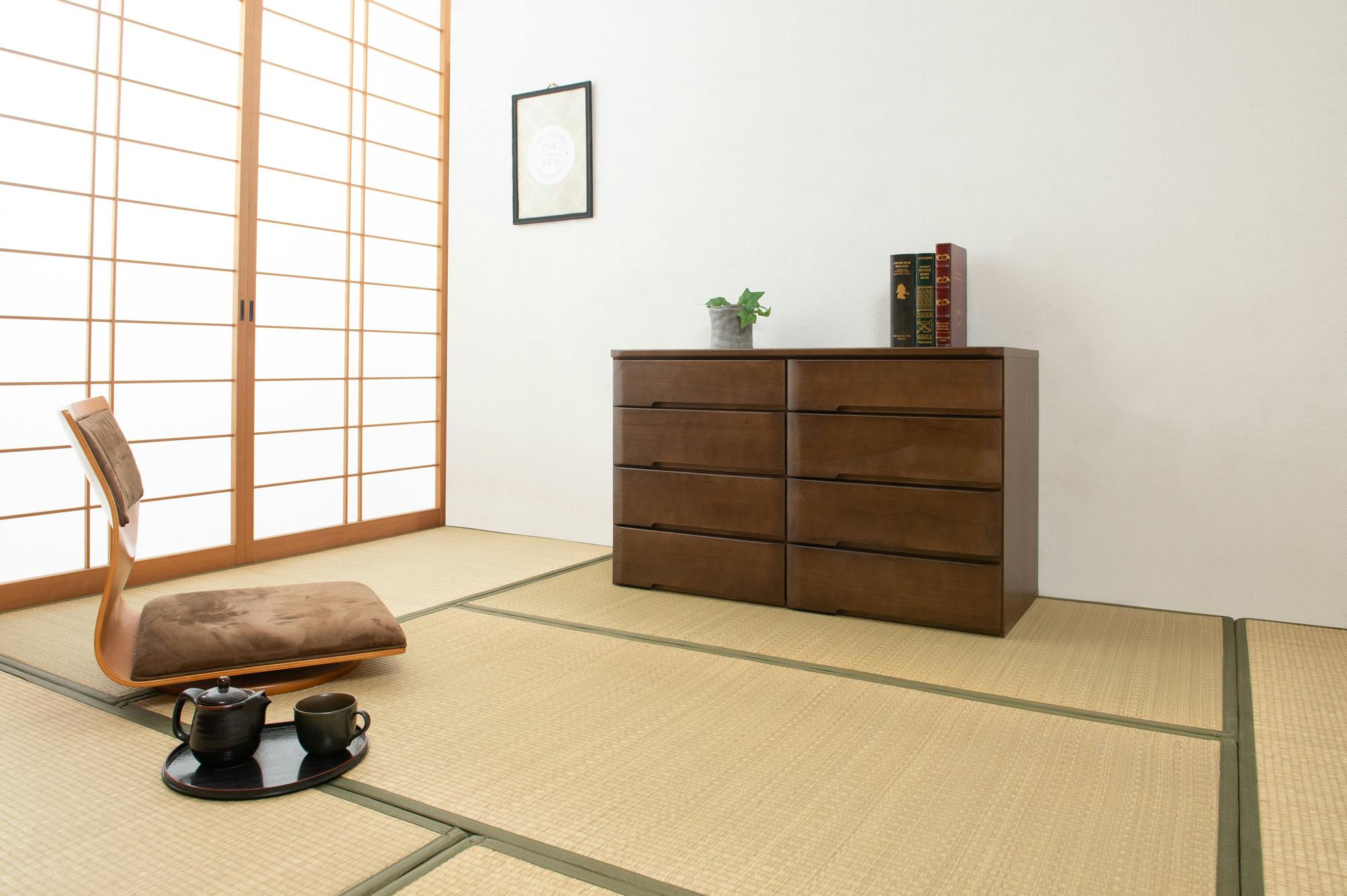 洋風顔の本格派きもの対応桐箪笥 幅100 4段8杯 洋風チェスト ブラウン 衣類収納 日本製 完成品 国産 大川家具 衣裳タンス モダン 天然木桐 チェスト たんす 洋服タンス 和ダンス 収納タンス 桐たんす 桐タンス