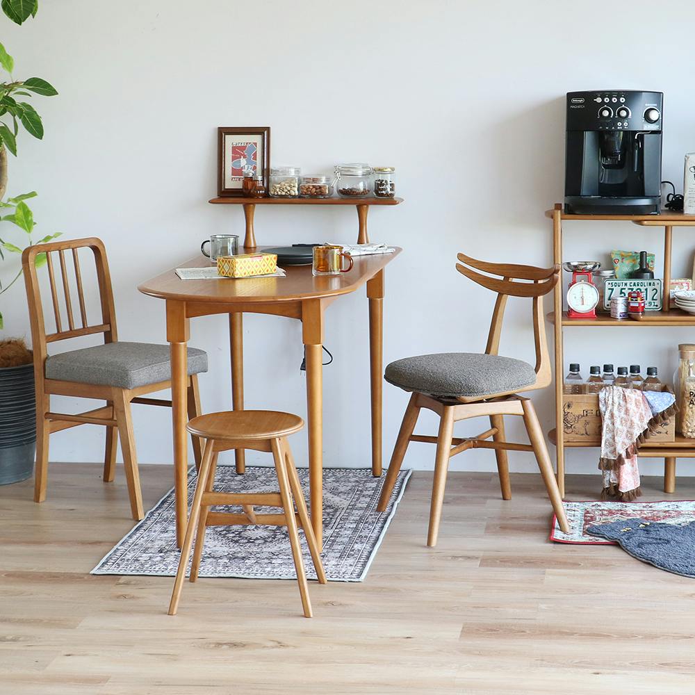 木目が美しいヴィンテージ風回転チェア OAKER Spin Chair | 通販