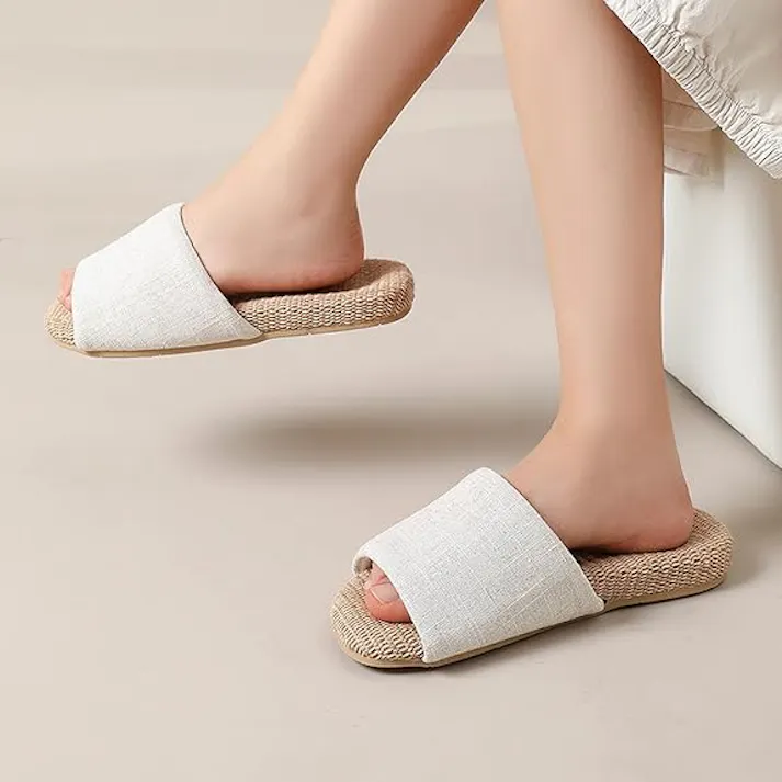 スリッパ 春夏秋冬 ユニセックス おしゃれ シンプル 来客用 滑り止め 小さい 大きい サイズ かわいい さらさら PVC素材 低反発 新生活 プレゼント