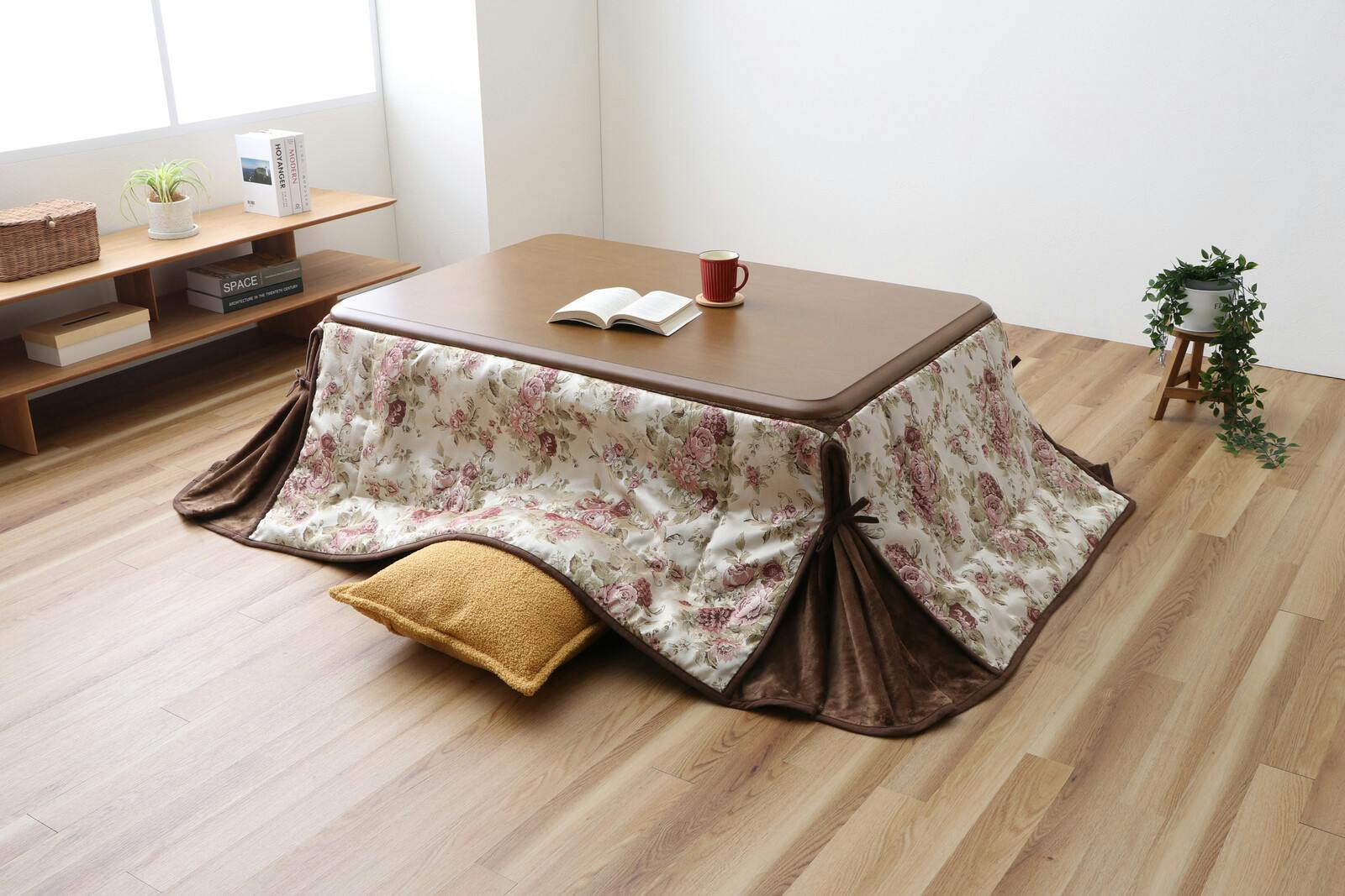 ジャカード織省スペースこたつ掛布団 【長方形 ベージュ】　花柄 高級感 裏面 フランネル生地 コンパクト 丸洗いOK！(ネット使用)　【こたつ掛け布団のみ】※こたつは商品に含まれておりません。 【送料込み】 ＃4550317226243 flife