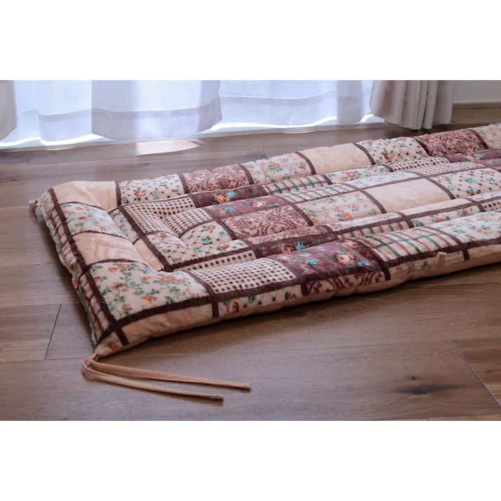 パッチワーク調あったか ごろ寝長座布団 1枚 /カラー:ブラウン お昼寝 ソファ クッション ワイド&ロング 男性にもおすすめ ループ&ひも付き 【送料込み】 #4534388423145 flife