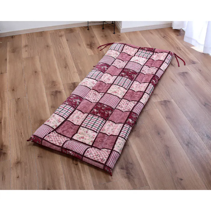 パッチワーク調あったか ごろ寝長座布団 2枚組 /カラー:ワイン お昼寝 ソファ クッション ワイド&ロング 男性にもおすすめ ループ&ひも付き 【送料込み】 #4589978836331 flife