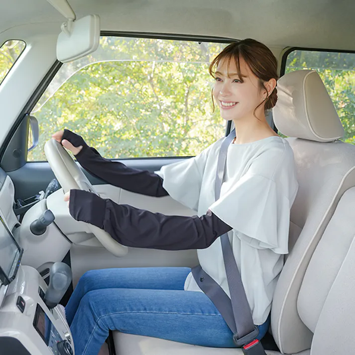 【UV&クールやわらかフィットアームカバー ブラックネイビー】 ちあふる UVカット97%以上!手の甲から肩口までゆったり包み込むロング丈 接触冷感 UPF50+ 指先オープン スマホ対応 運転 ガーデニング JAN:4571414697774