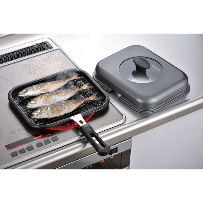 IH対応窓付きロースター 煙を抑えて肉も魚もおいしく焼ける ガラス窓付きのフタ アミ付き 直火・IH対応 【送料込み】 #4903779300936 flife