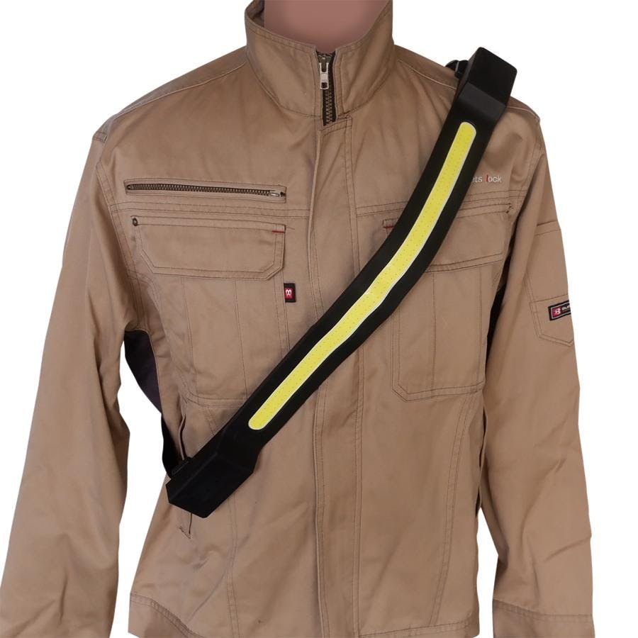 ショルダーLEDライト 1000ルーメン 充電式 ベルトライト アウトドアライト タスキ掛け マグネット付き 【送料無料】