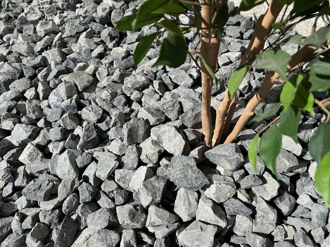 砕石 大 大きめ 黒 グレー ウエスタンブラック 20kg 50mm 前後 約40