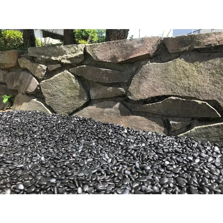 玉砂利 黒 磨き 砂利 黒玉石 光沢 玉石 黒 艶 小 約10mm-15mm 20kg 黒玉砂利 和風 庭 黒 石 小石 おしゃれ 玉石黒 那智石風 化粧砂利 モダン 那智黒石風 彩光石 日本庭園 和風庭園 石 小粒 小さい 小さめ 黒砂利