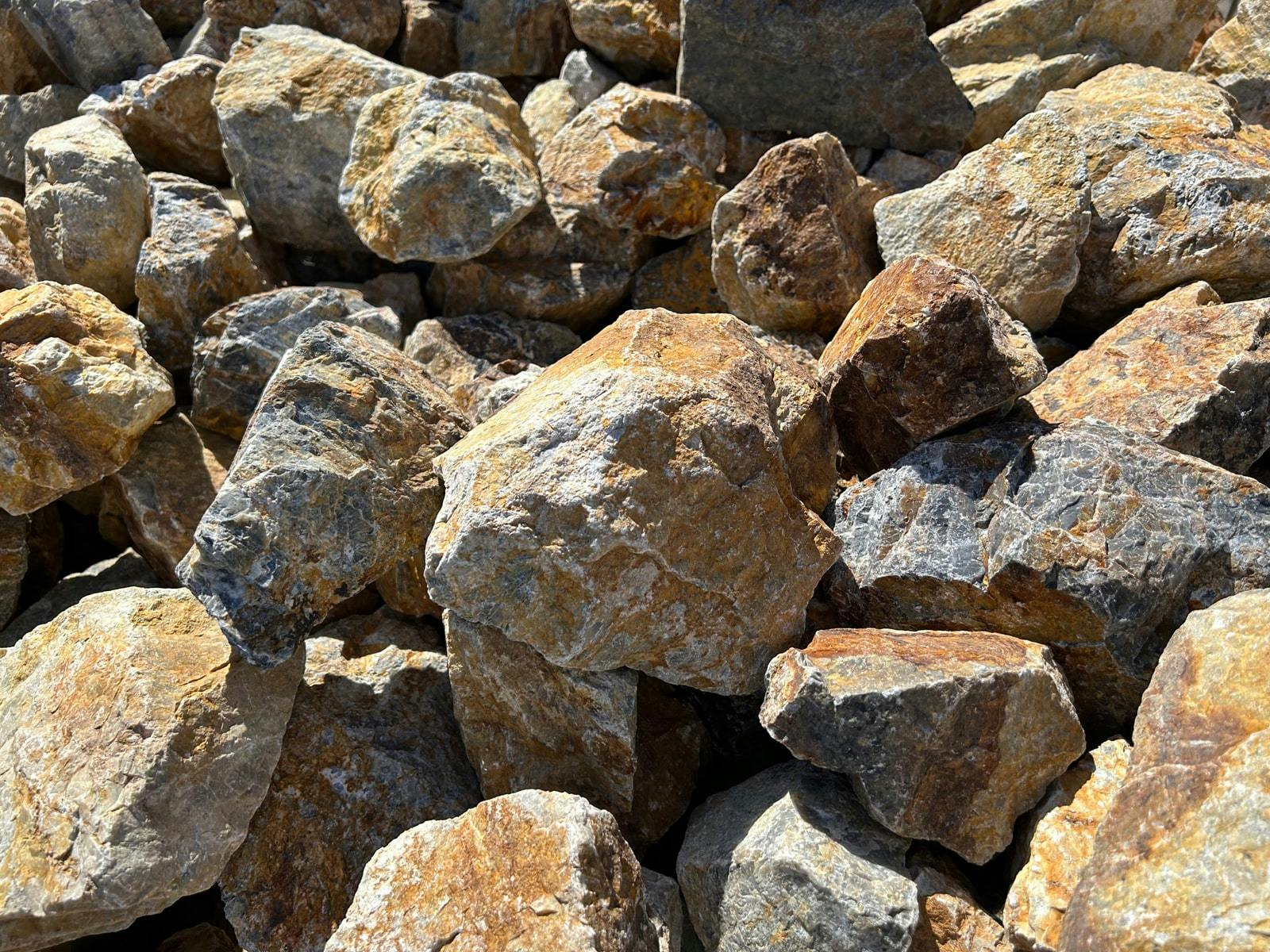 庭石 割栗石 ブラウン ロックガーデン 石 モカロック 20kg 割栗石 茶色