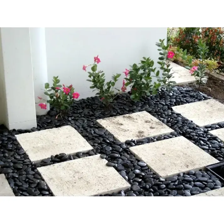 玉砂利 黒 磨き 砂利 黒玉石 光沢 玉石 黒 約15mm-30mm 20kg 黒玉砂利 玄武石 和風 庭 黒石 玉石黒 おしゃれ 那智石風 化粧砂利 黒い石 和モダン 那智黒石風 彩光石 庭園 日本庭園 墓 モダン 石 庭砂利