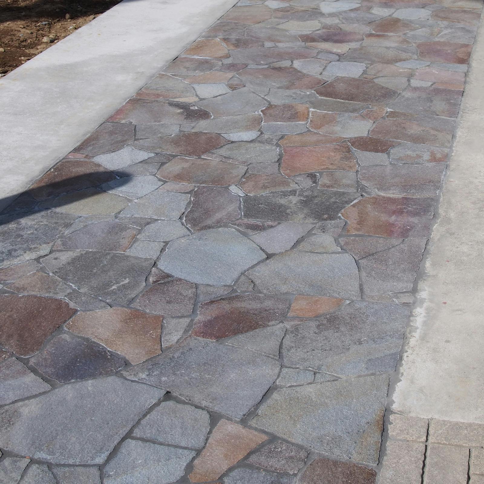 TAIKOH 乱形石材 ジャワ鉄平石 0.3平米入り 10〜30mm厚 | 庭園資材