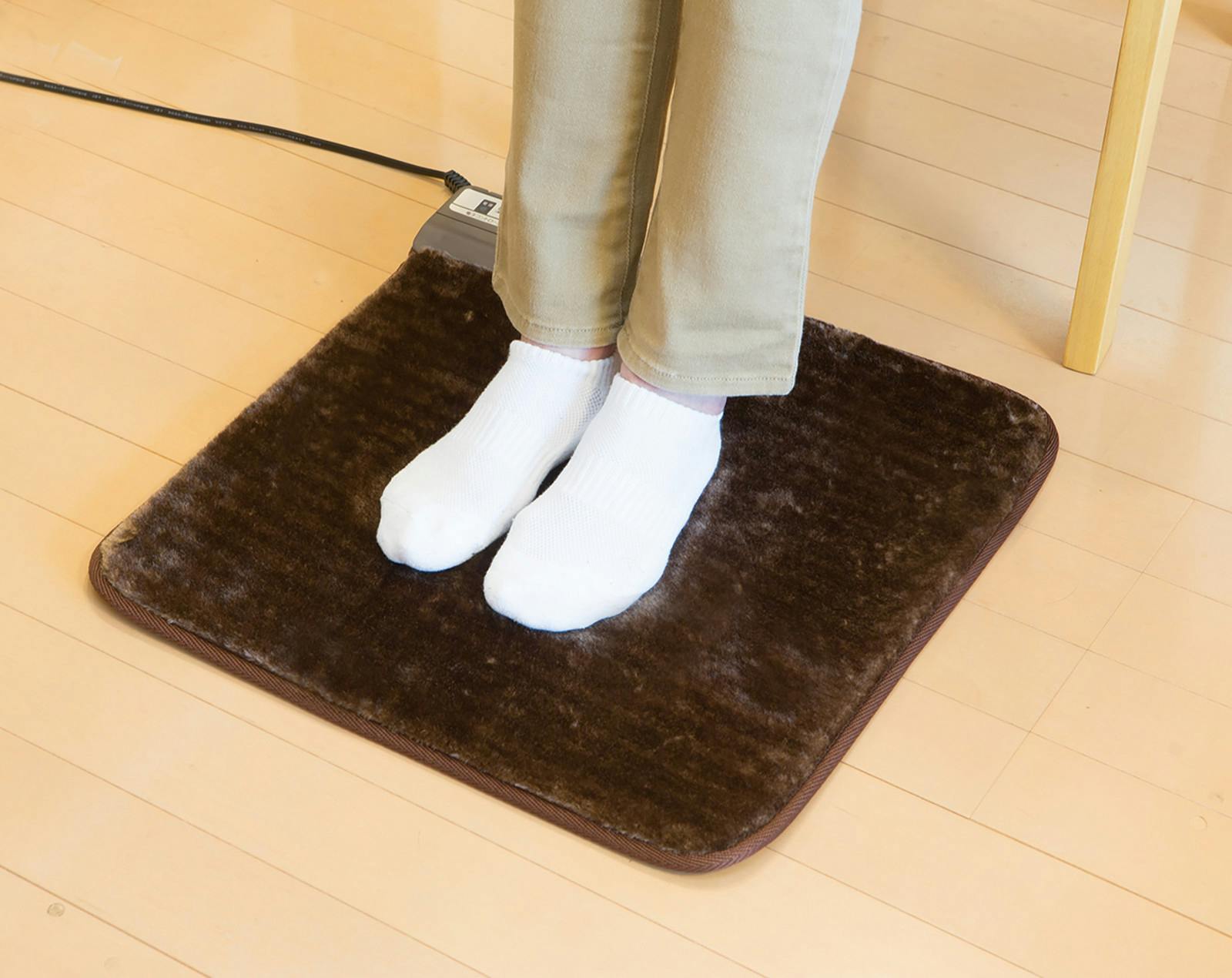 電気ホットクッション  【2枚組】  【送料込み】 ＃4589978817996 flife