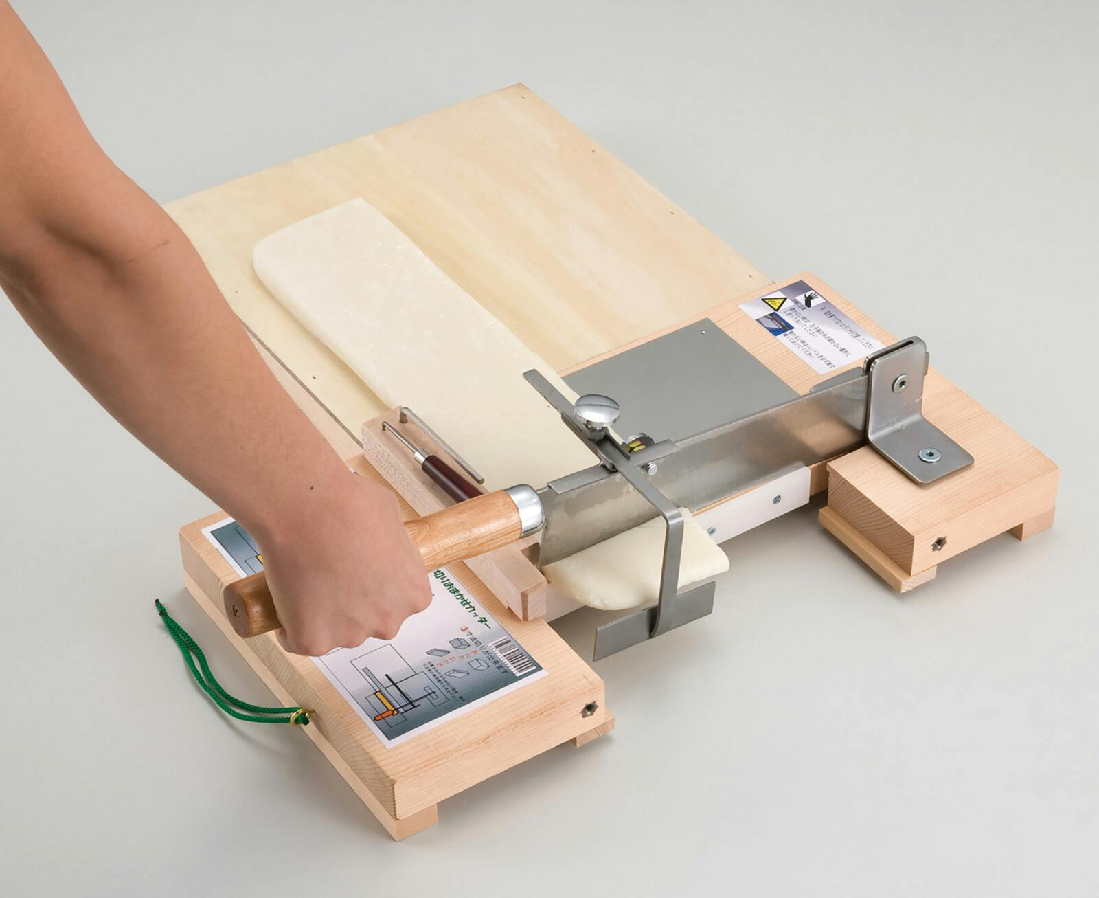 ステンレス製もち切りカッター（トレー＆のし棒付き）    【送料込み】 ＃4952135489457 flife