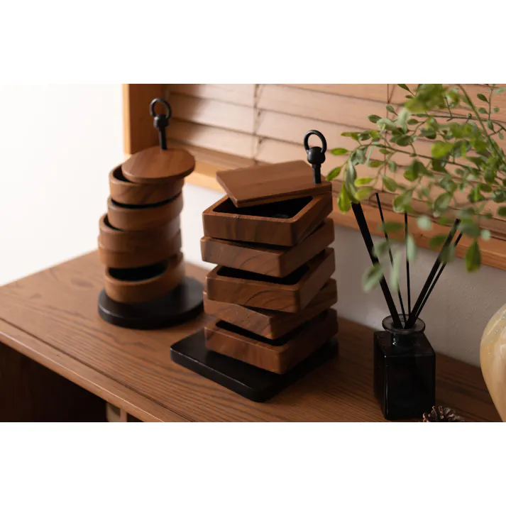 卓上ケース スクエア /色:ブラウン / 幅16×奥行16×高さ31cm / 卓上ケース ケース アクセサリーケース アクセサリー 小物入れ 収納 天然木 お洒落 5段 小物収納 コンパクト シンプル サークル スクエア 完成品 【送料込み】