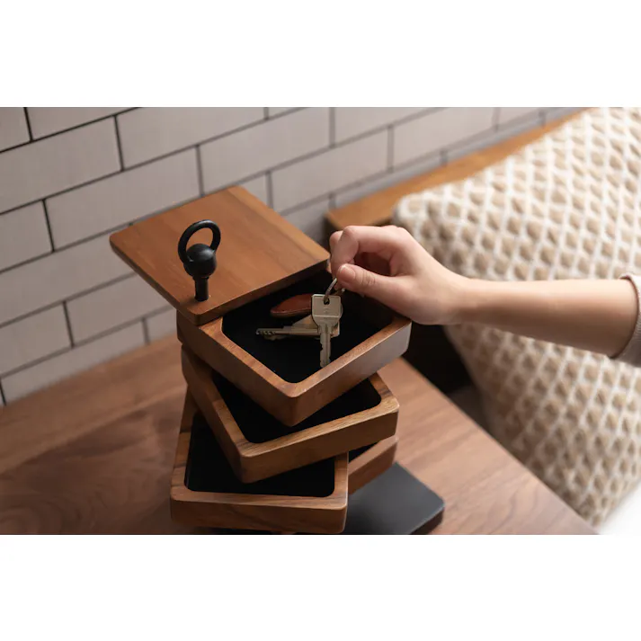 卓上ケース スクエア /色:ブラウン / 幅16×奥行16×高さ31cm / 卓上ケース ケース アクセサリーケース アクセサリー 小物入れ 収納 天然木 お洒落 5段 小物収納 コンパクト シンプル サークル スクエア 完成品 【送料込み】