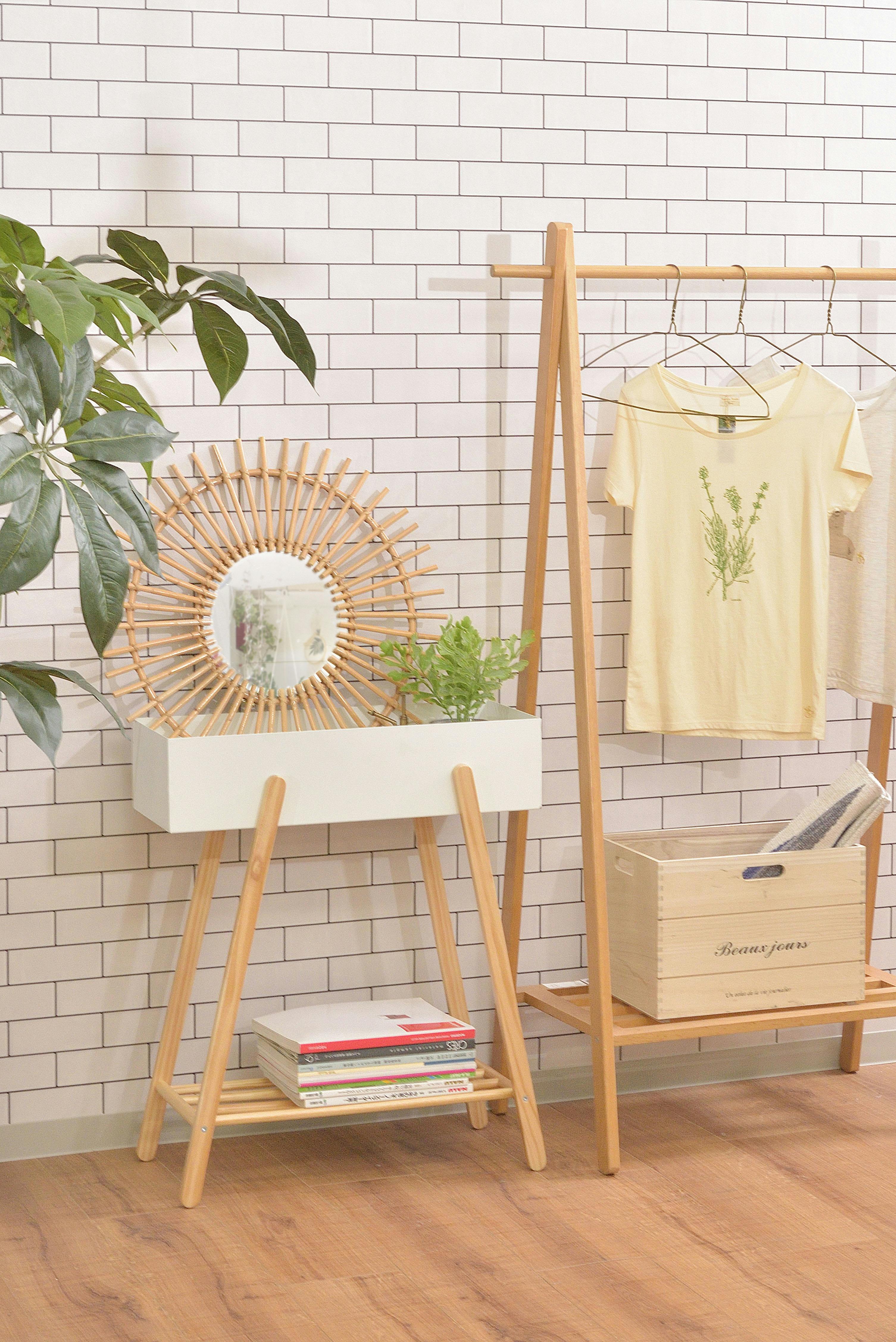 プランタースタンド プランタースタンド ／色：ホワイト ／ 幅60.5×奥行28×高さ72.5cm