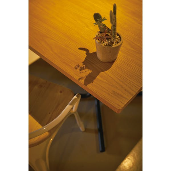 ダリオ カフェテーブル ／色：ナチュラル ／ 幅100×奥行60×高さ67cm