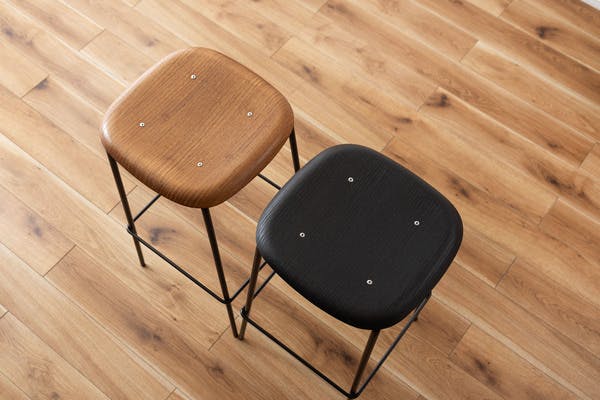 ハイスツール　新品　ブラウン色 ハイスツール／色：ライトブラウン ／ 幅43×奥行43×高さ74.5cm