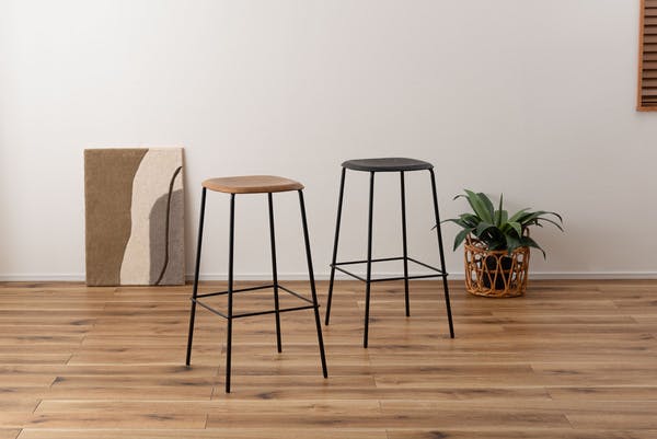 ハイスツール／色：ブラック ／ 幅43×奥行43×高さ74.5cm ／ カウンター