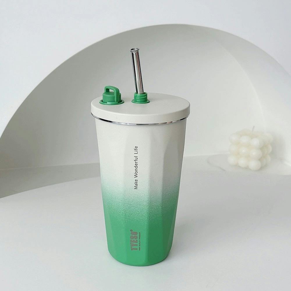 タンブラー ストロー付き 600ml ステンレス 蓋付き 真空断熱 保温 保冷 アウトドア 持ち運び便利 直飲み 漏れない 大容量 多色 トラベル