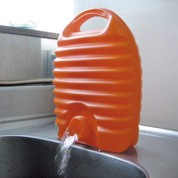 立つ湯たんぽ 3.2L 袋付 寒い布団もこれであったか! タンゲ化学 【送料込み】