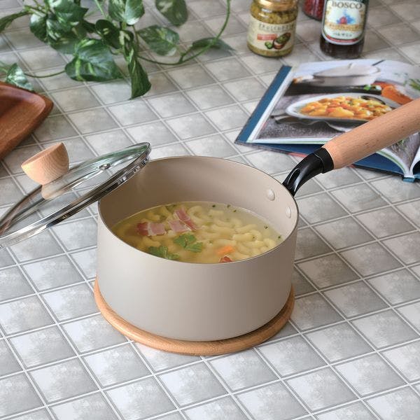 スプル ふっ素加工IH対応ガラス蓋付木柄深型片手鍋18cm パール金属