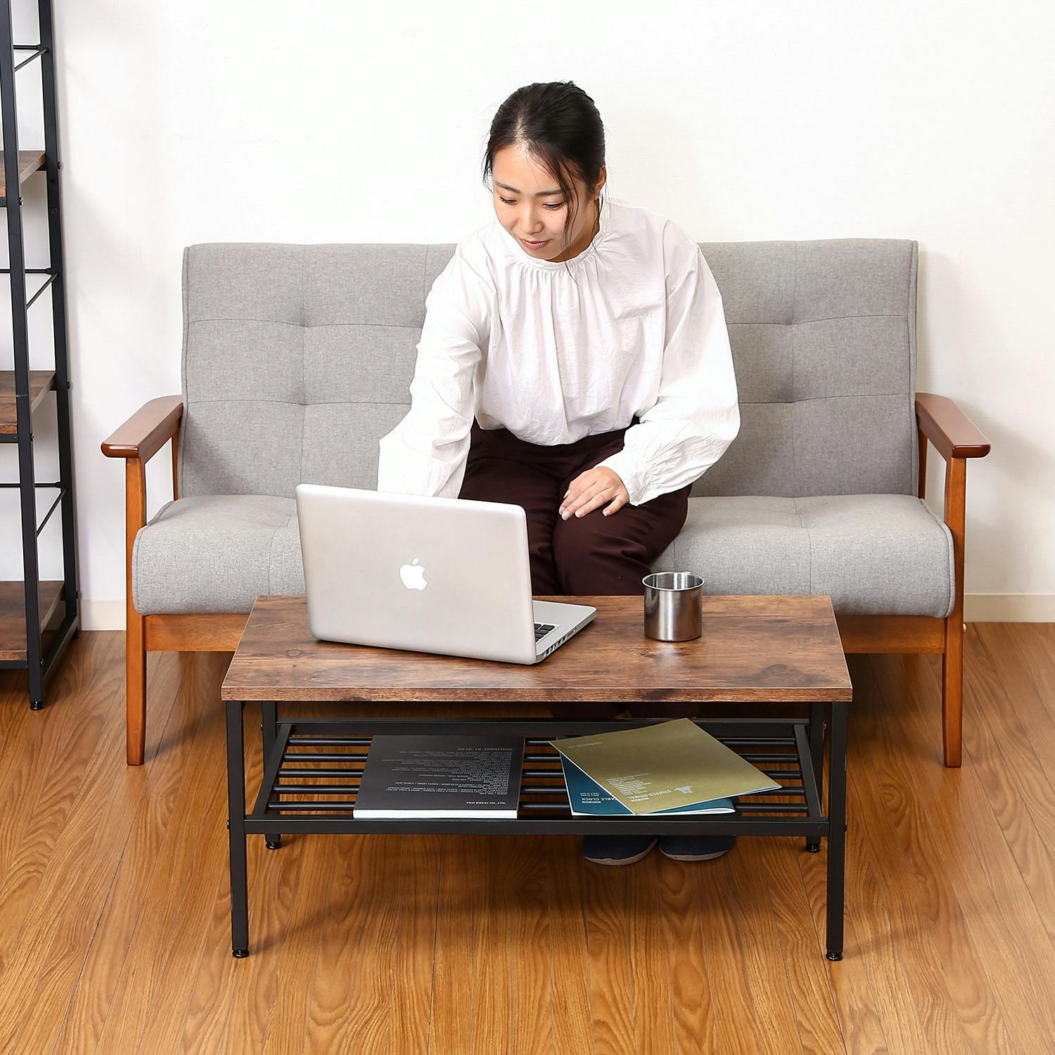リビングテーブル棚付 ナビア シックでかっこいい。ヴィンテージ風