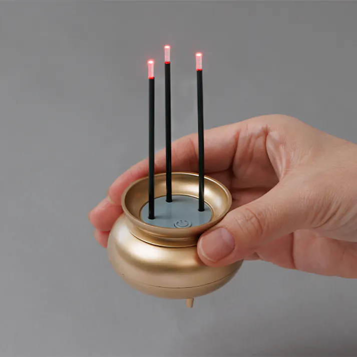 【火を使わないLEDローソク・LED線香自動消灯 A-02 ゴールドセット】 ちあふる 仏具 電池式 ろうそく お線香 煙なし 仏壇 神棚 JAN:4989409107502