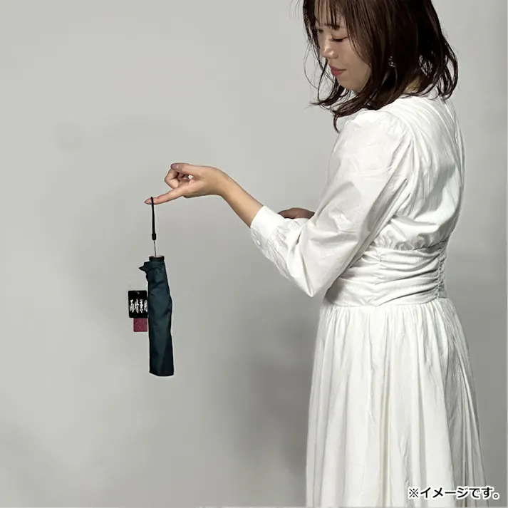 【3点まとめ買い】超軽量 空飛ぶカーボンアンブレラ 雨晴兼用折りたたみ傘 無地 ブラック × 3点 雨晴兼用。 剛撥水。 【送料込み】