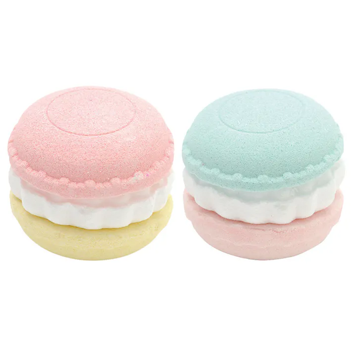 【3点まとめ買い】スウィーツメゾン コンビネーションマカロンフィズ 2pcs コートゥリー ジャスミン&レモンの香り 2回分 × 3点 まるで本物のマカロンのような、2色のコンビネーションカラーが可愛い入浴料 可愛らしいカラーリングとスウィートな香り♪ 【送料込み】