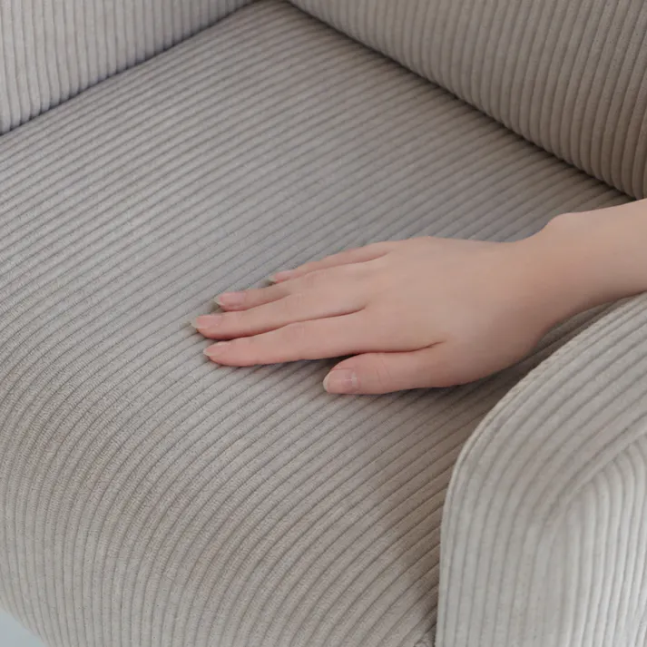 お子さまが安心して使える落ち着いた色で、リビングや子ども部屋に合わせやすいキッズソファ