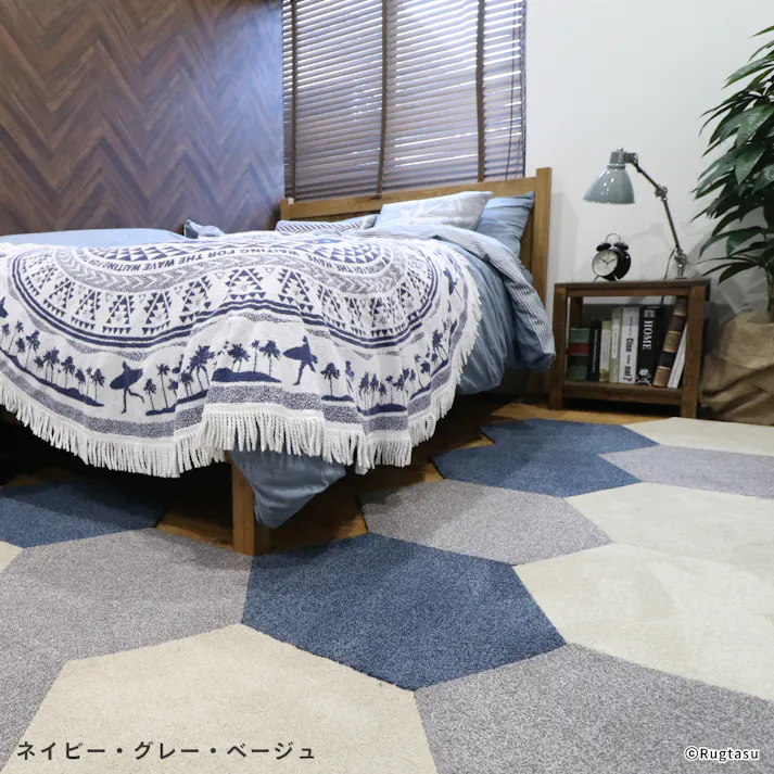 【4枚入】 50×43cm ペット おすすめ ラグタス タイルラグ ヘキサゴン すべり止め 付き 洗える タイルカーペット 六角形 子犬 子猫 老犬 シニア (ネイビー)