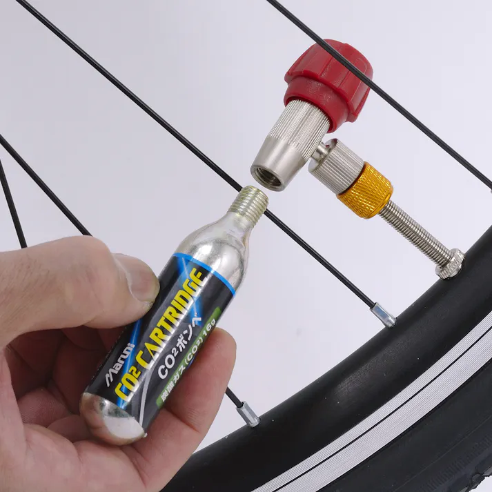 マルニ工業株式会社 【店舗取り寄せ】 調整式アダプター 4973291751820