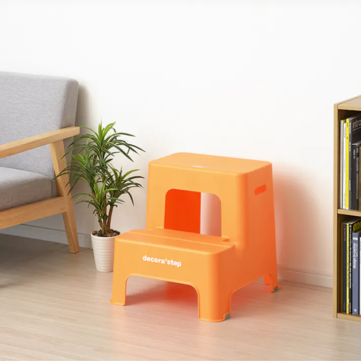 SANKA squ+ サンカ デコラステップ 踏み台 昇降ステップ台 オレンジ 2段 広い足のせ部分と滑り止め加工耐荷重100kg 軽量設計 日本製 子供 トイレ 玄関 洗面所 洗車台 足台 キッズ 室内 (幅43.5×奥行48.3×高さ45cm) DS2-OR-1【別送品】