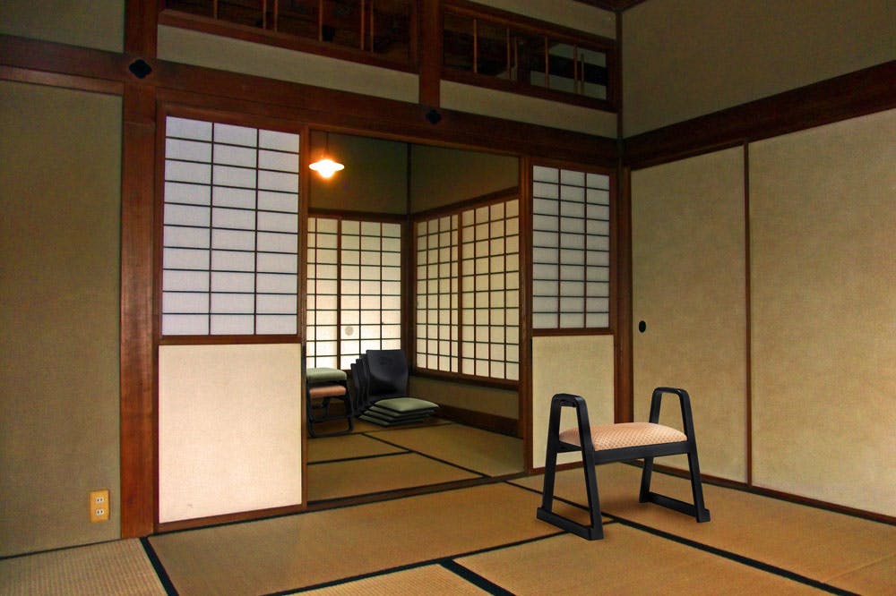 東谷 Room Essence ハンドル付きスツール オレンジ Size：56×43×52