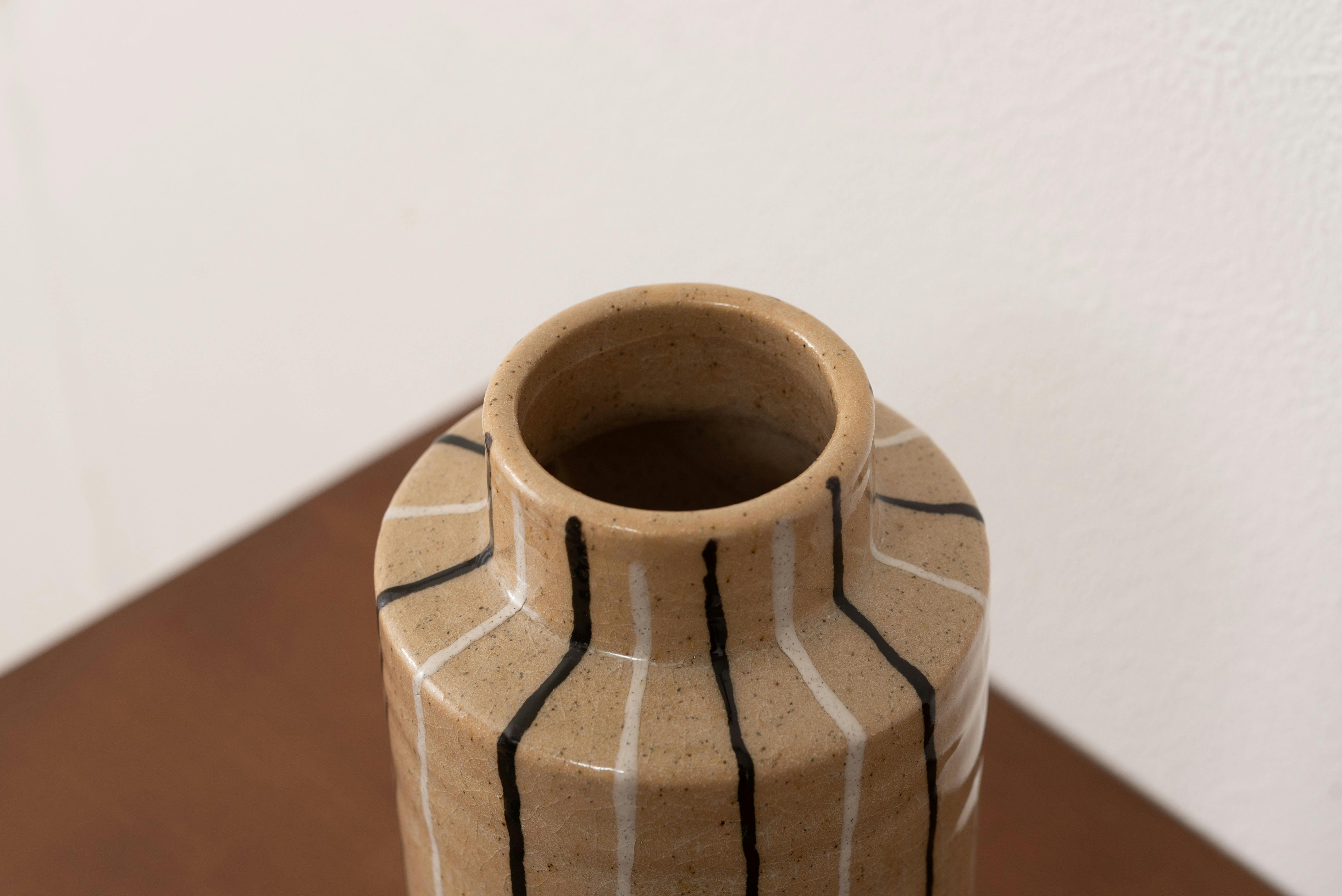 Room Essence フラワーベース W10.5×D10.5×H22 ベージュ 完成品 花瓶