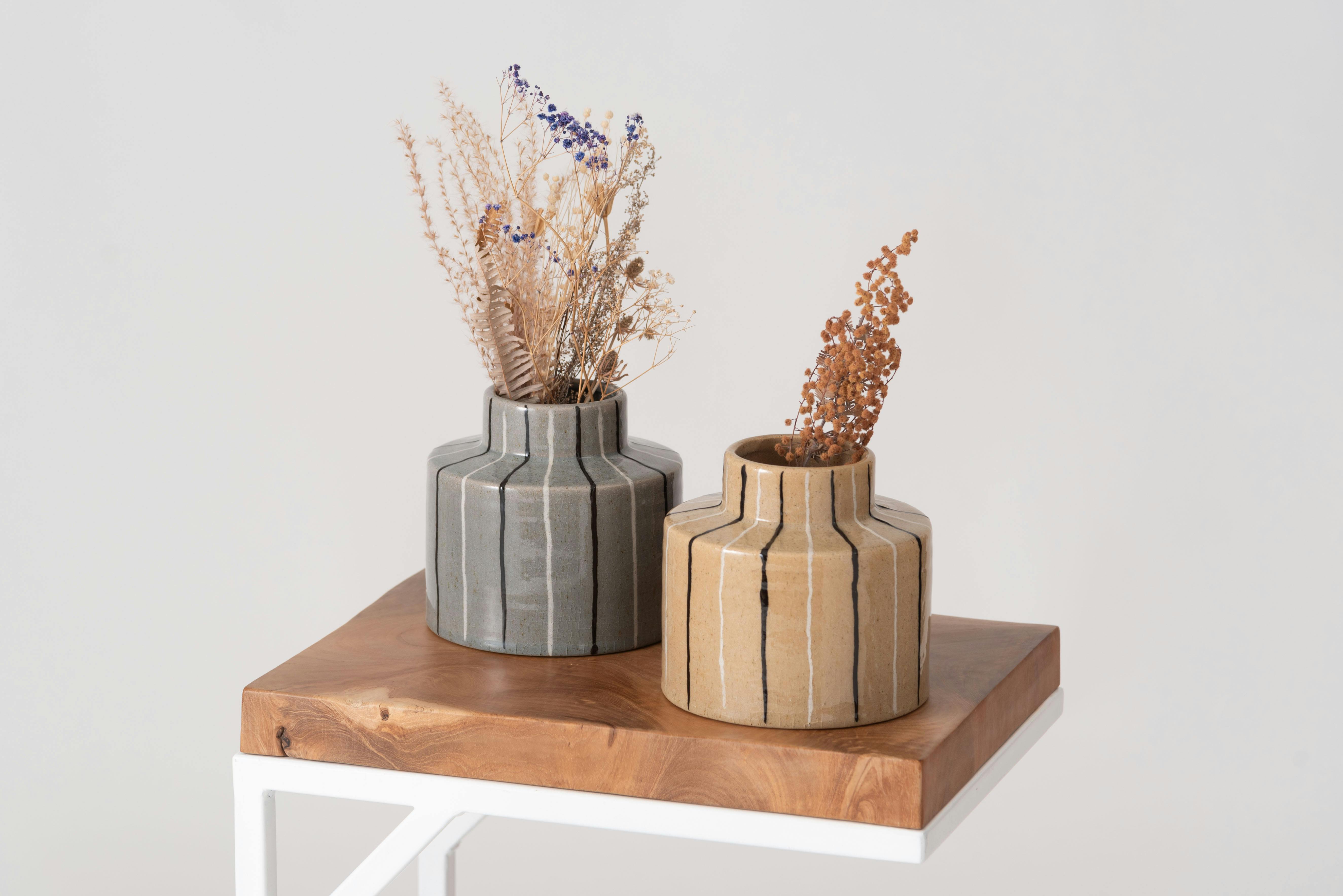 淡いグレーの花瓶 木製箱付き Room Essence フラワーベース W15×D15×H14 グレー 完成品 花瓶 花びん