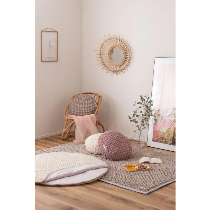 Room Essence 冷感ラウンドサンドクッション 約W100×D100 アイボリー 完成品 接触冷感 ポップコーン生地 かわいい 韓国インテリア 北欧 もちもち 夏 ひんやり ニュアンスカラー くすみカラー ラウンド 丸型 丸 円形 ポコポコワッフル生地 GLK-203IV【別送品】