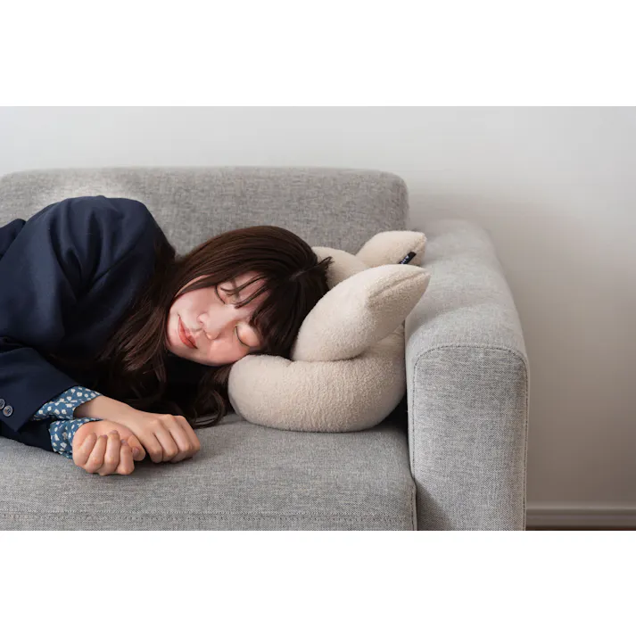 Room Essence もちもちロープクッション 約W60×D29.5×H21 ベージュ 完成品 韓国 おしゃれ かわいい フロアクッション 結び目 ロープ インテリア 雑貨 北欧 柔らかい ベージュ GLK-211BE【別送品】