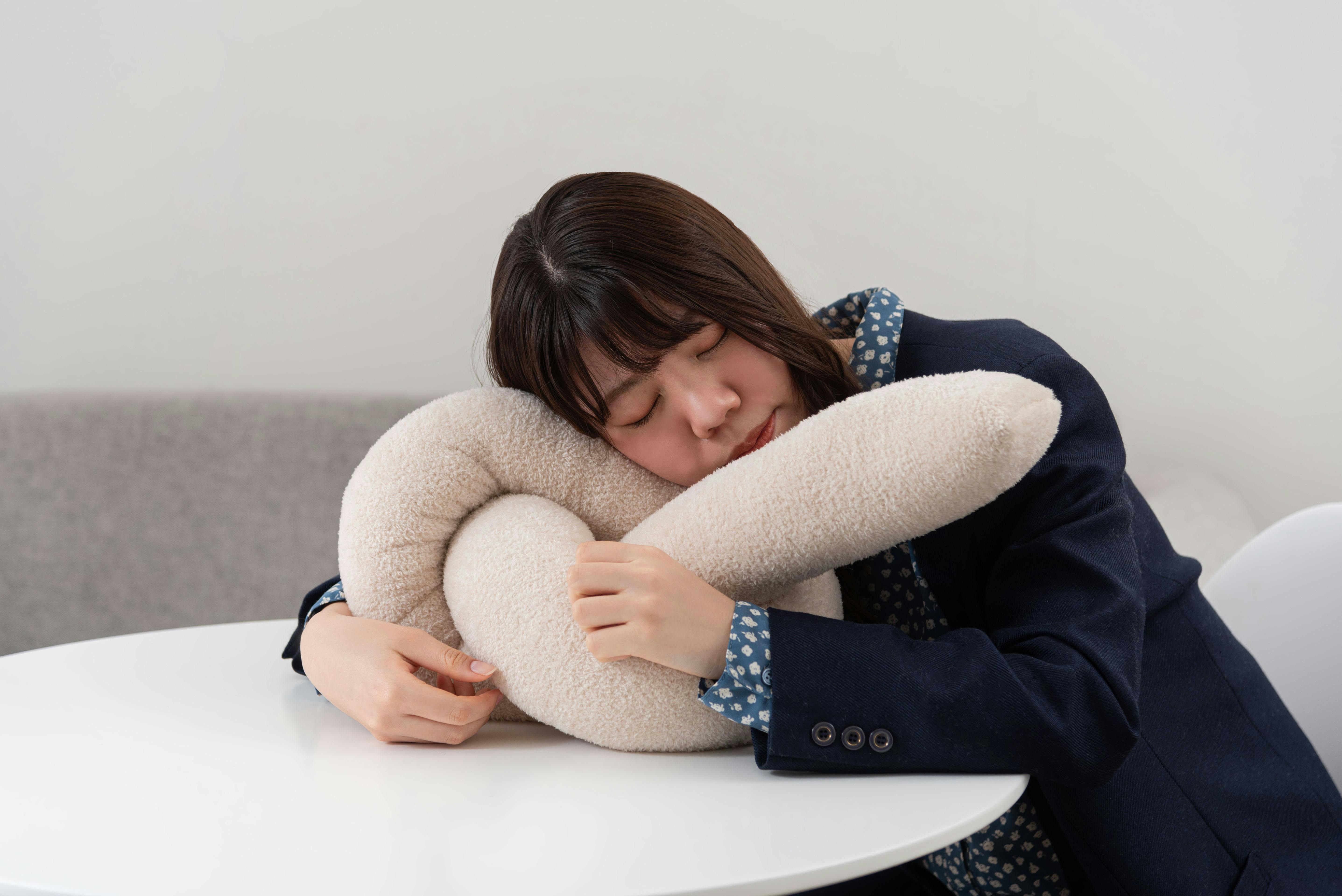 Room Essence もちもちロープクッション 約W60×D29.5×H21 ベージュ