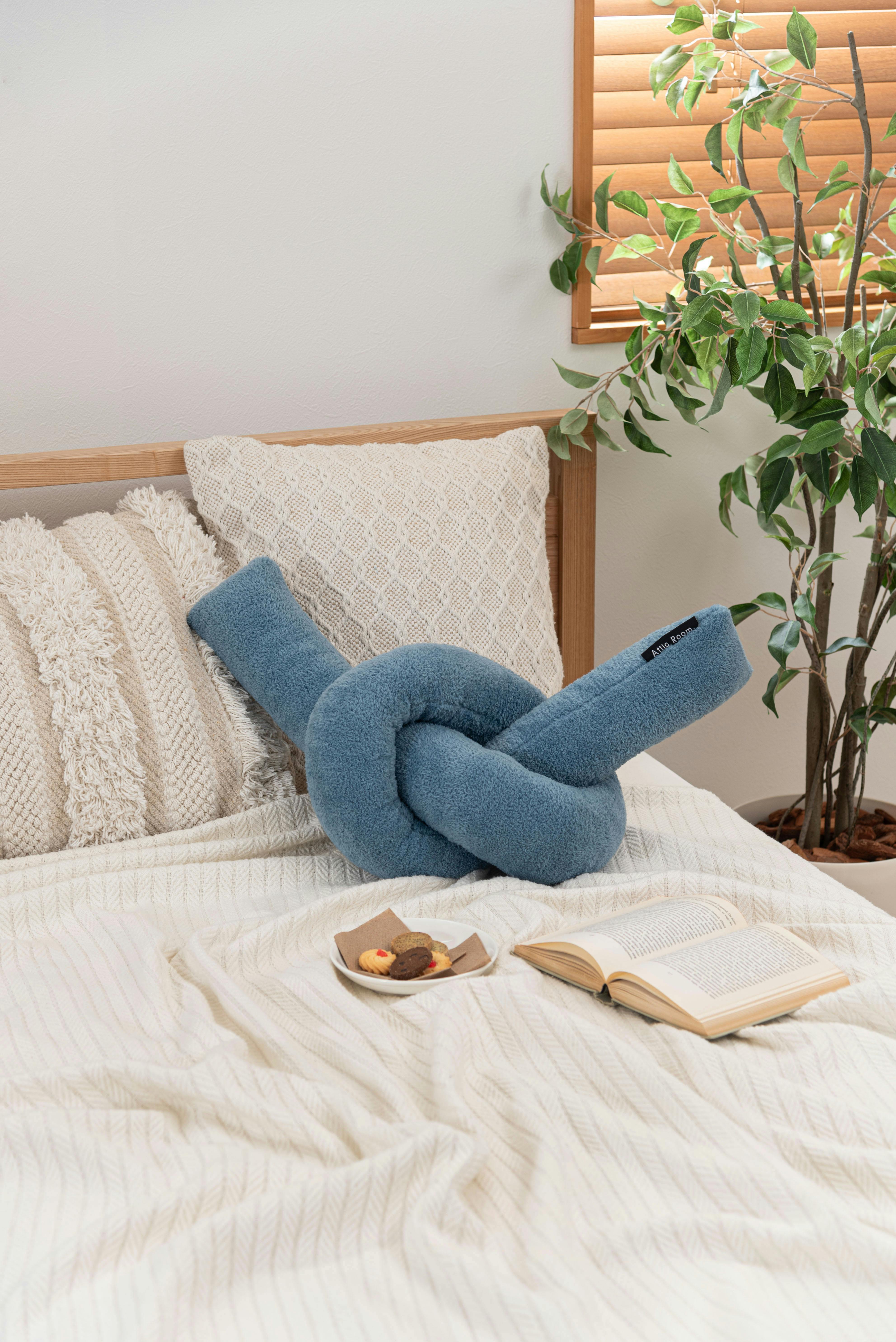 Room Essence もちもちロープクッション 約W60×D29.5×H21 ブルー 完成