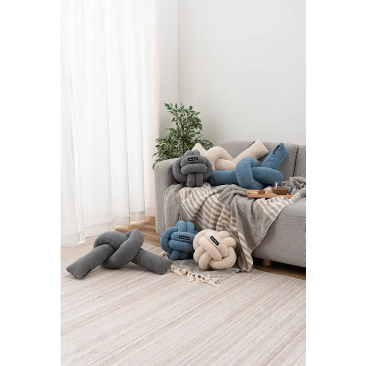 Room Essence もちもちボールクッション 約W25×D25×H25 ブルー 完成品 韓国 おしゃれ かわいい フロアクッション 結び目 ロープ インテリア 雑貨 北欧 柔らかい ベージュ GLK-212BL【別送品】